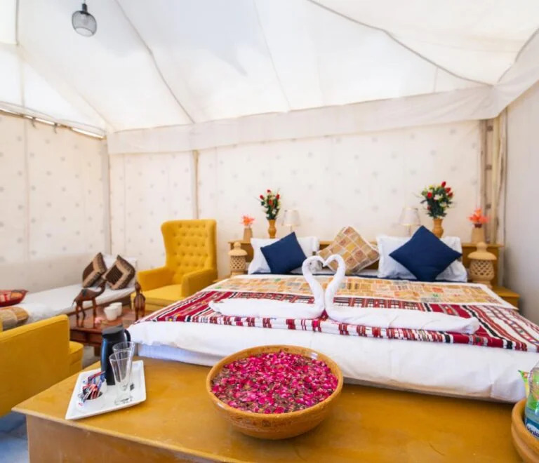 Maharaja Tent With Bathtub